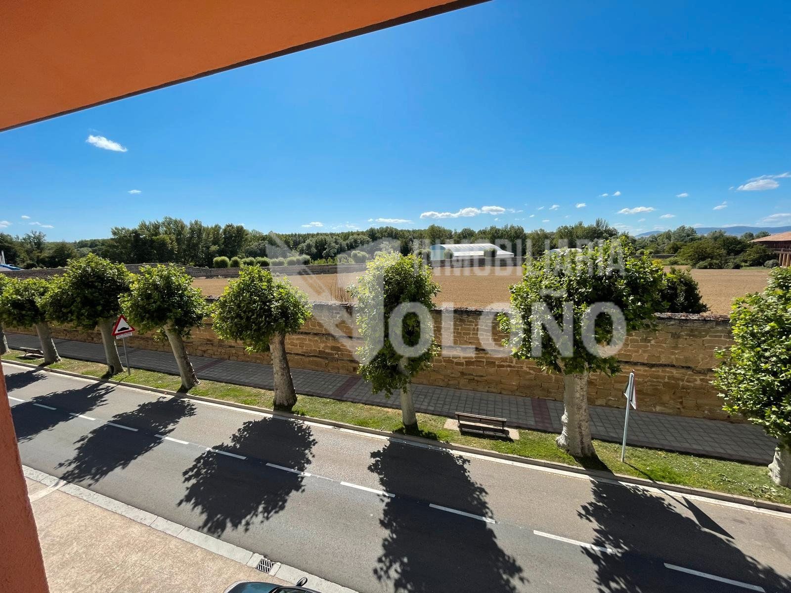 Terrassa de Dúplex en venda en Casalarreina amb Calefacció, Moblat i Rentadora