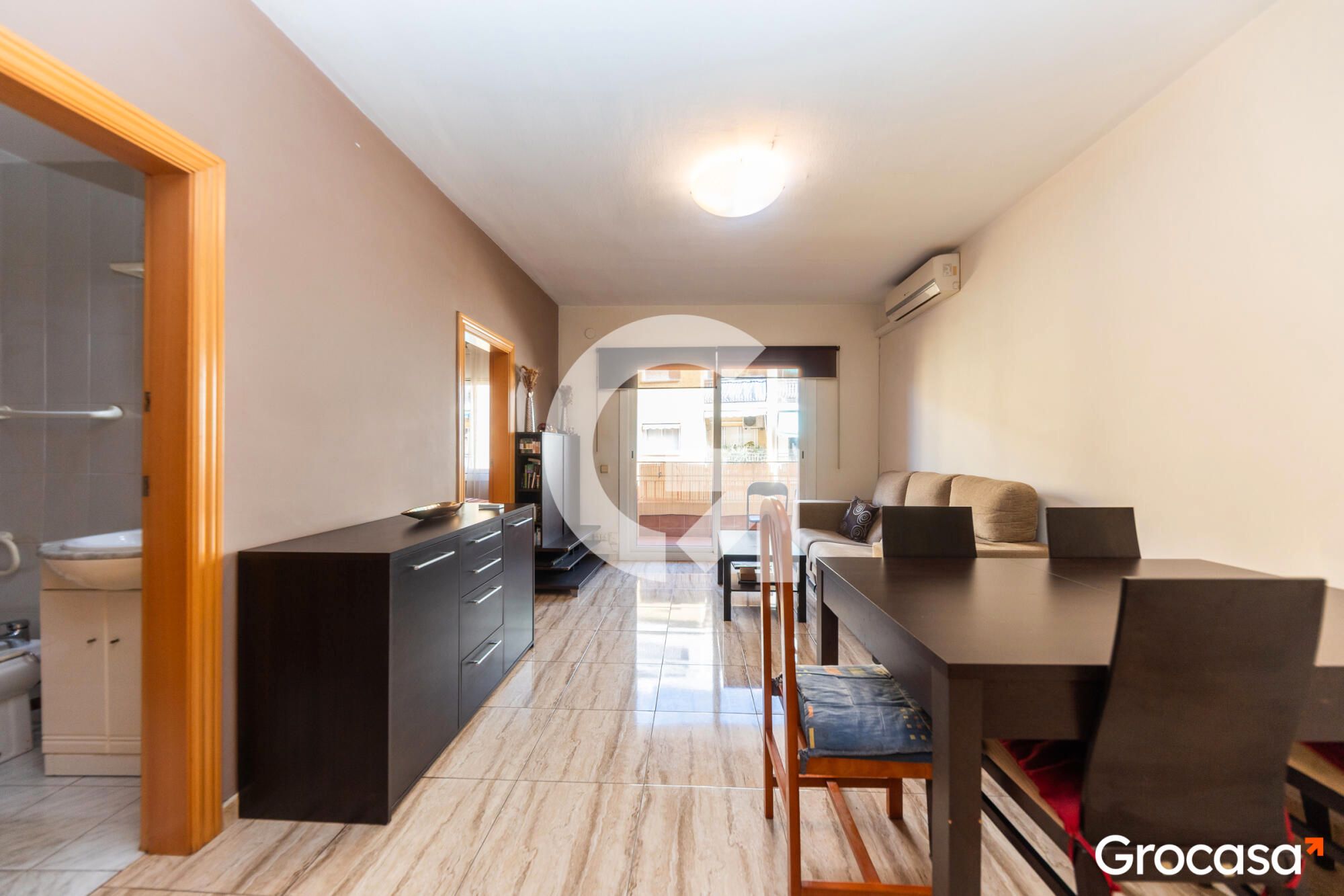 Living room of Flat for sale in El Prat de Llobregat  with Air Conditioner, Oven and Balcony