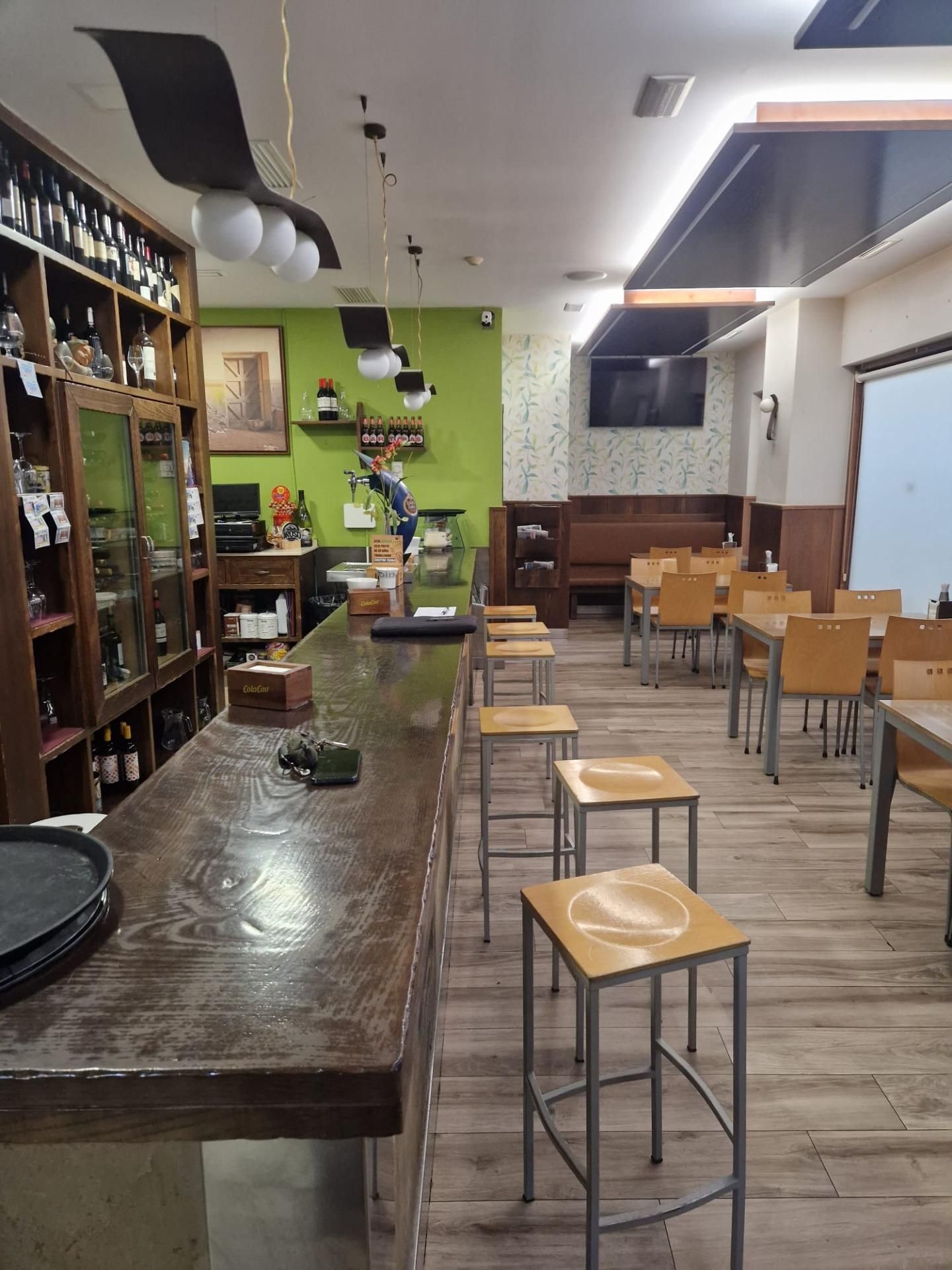 Geschaftsraum zum Verkauf in Oroso mit Terrasse und Möbliert