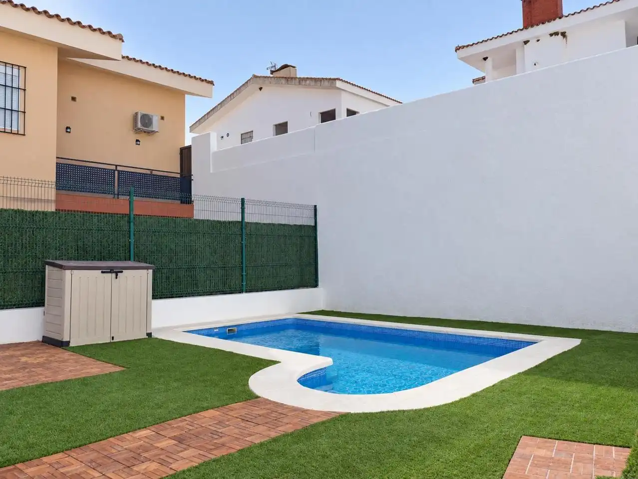 Schwimmbecken von Haus oder Chalet zum Verkauf in El Ronquillo, Sevilla