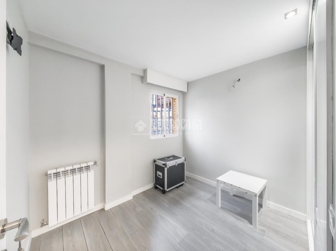 Dormitori de Pis en venda en  Madrid Capital amb Aire condicionat, Calefacció i Terrassa