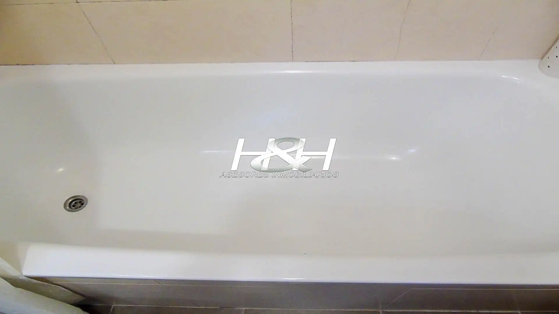 Baño de Dúplex de alquiler en Burjassot con Aire acondicionado, Calefacción y Terraza
