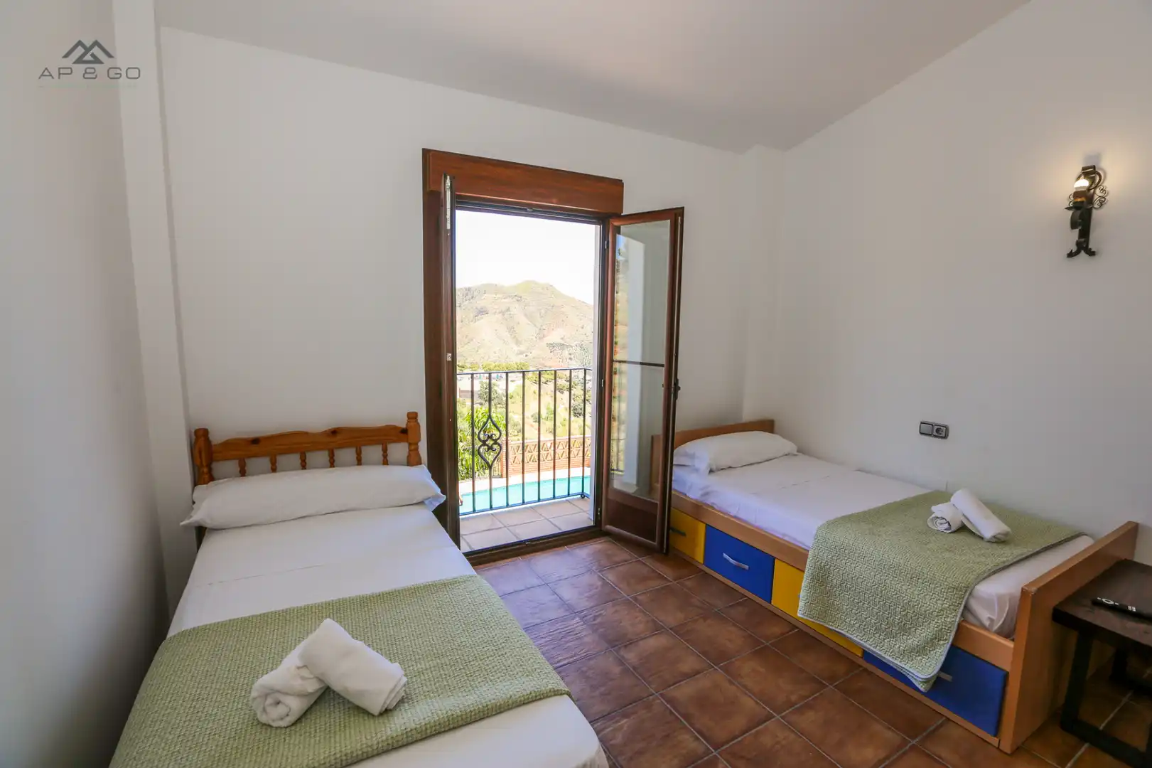 Dormitori de Finca rústica de lloguer en Almuñécar amb Aire condicionat, Calefacció i Jardí privat