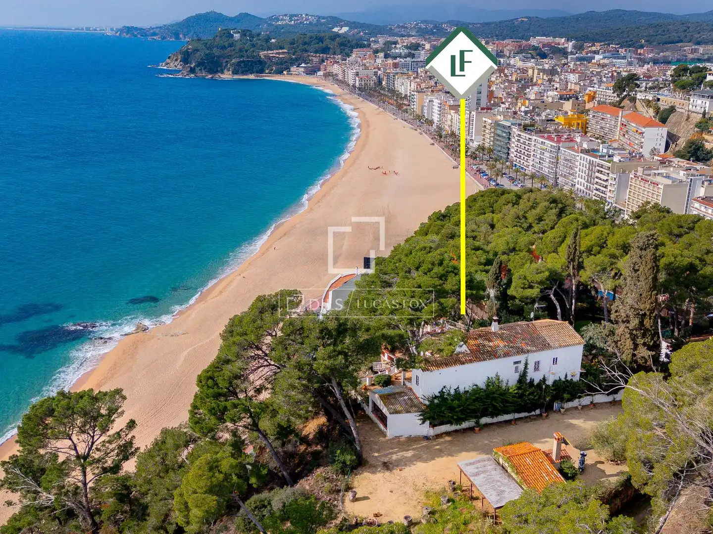 Vista exterior de Casa o xalet en venda en Lloret de Mar amb Jardí privat, Traster i Piscina