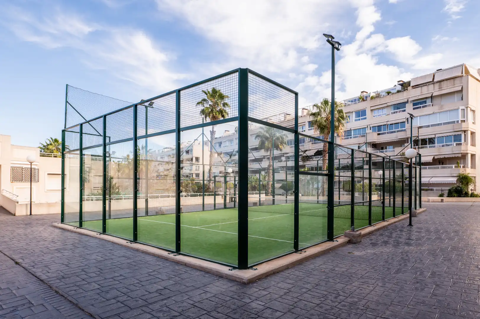 Vista exterior de Pis en venda en Alicante / Alacant amb Aire condicionat, Traster i Balcó