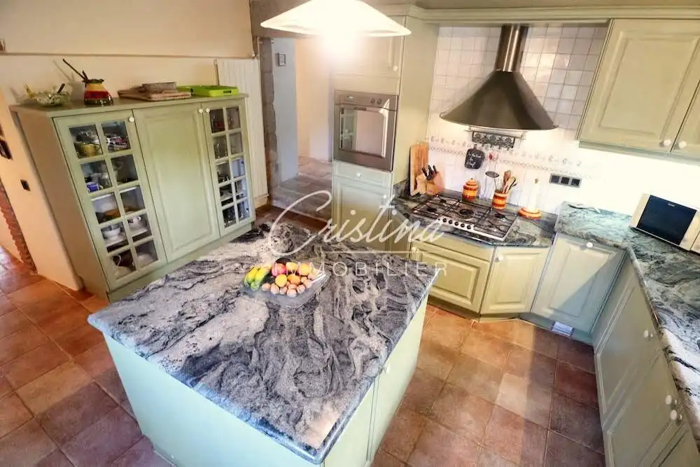 Küche von Country house zum Verkauf in Santa Cristina d'Aro mit Heizung, Privatgarten und Schwimmbad