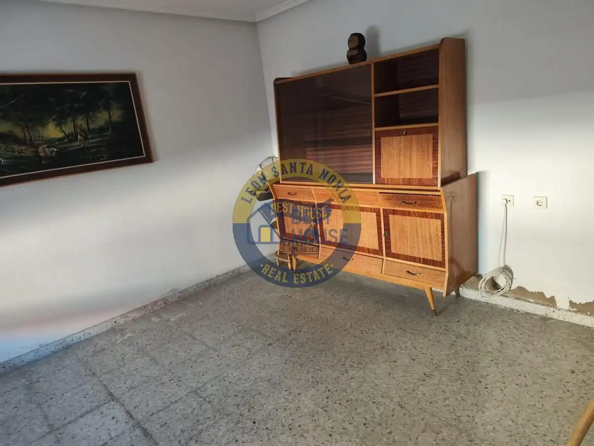 Houses for sale in Rioseco de Tapia  with Storage room and Balcony