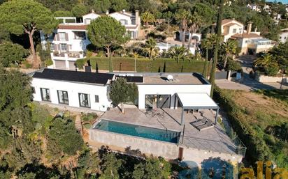 Vista exterior de Casa o xalet en venda en Calonge amb Calefacció, Jardí privat i Terrassa