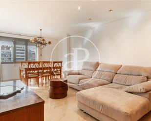 Living room of Flat to rent in  Valencia Capital  with Heating, Private garden and Storage room