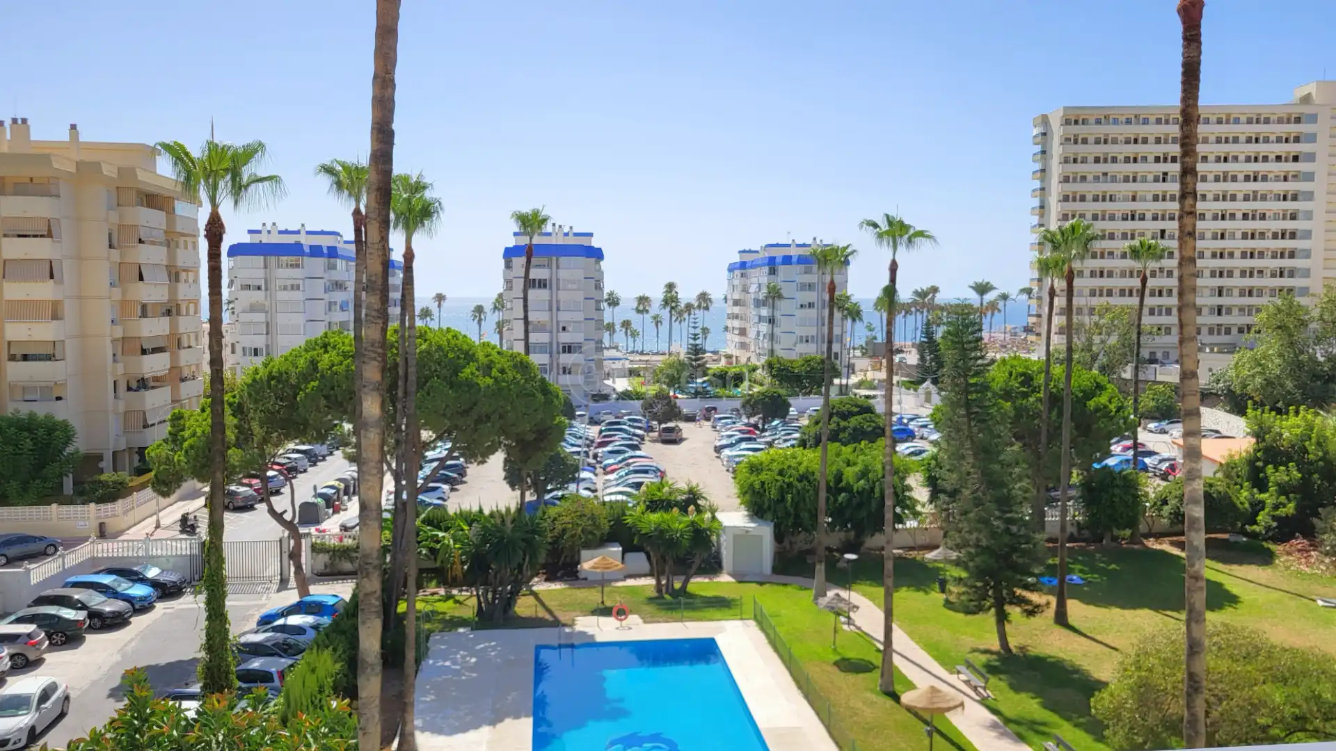 Vista exterior de Apartament en venda en Torrequebrada