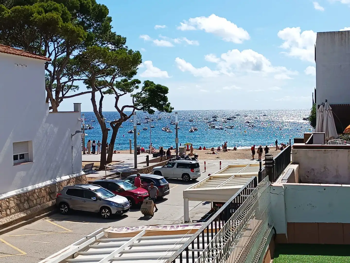 Vista exterior de Edifici en venda en Palafrugell