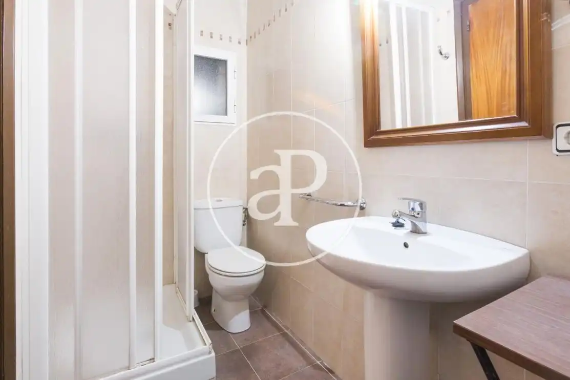 Flat for rent in Carrer de Xile, Mestalla