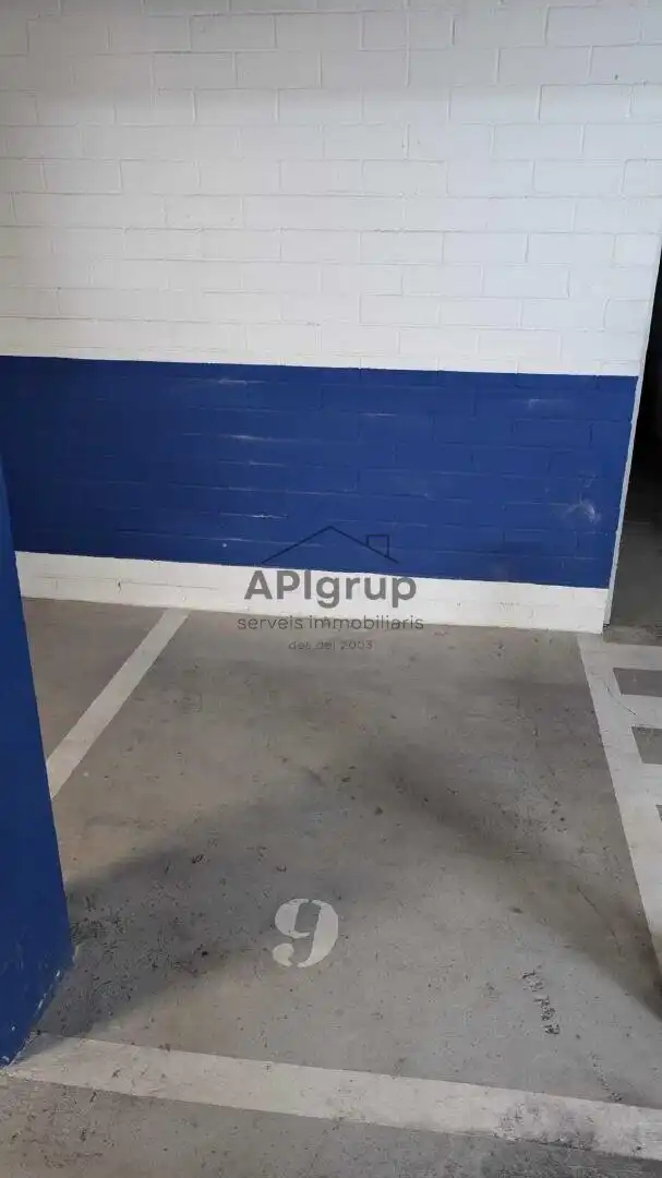 Aparcament amb ascensor de lloguer a Turó de Can Mates