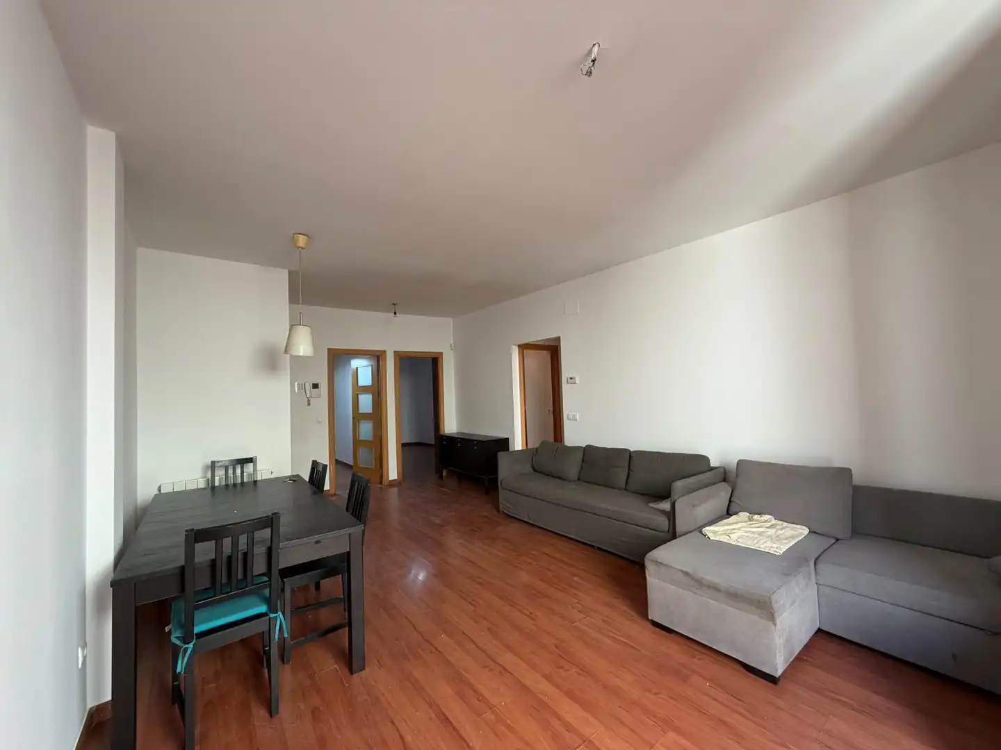 Sala de estar de Piso en venta en Castelló d'Empúries con Parquet y Trastero