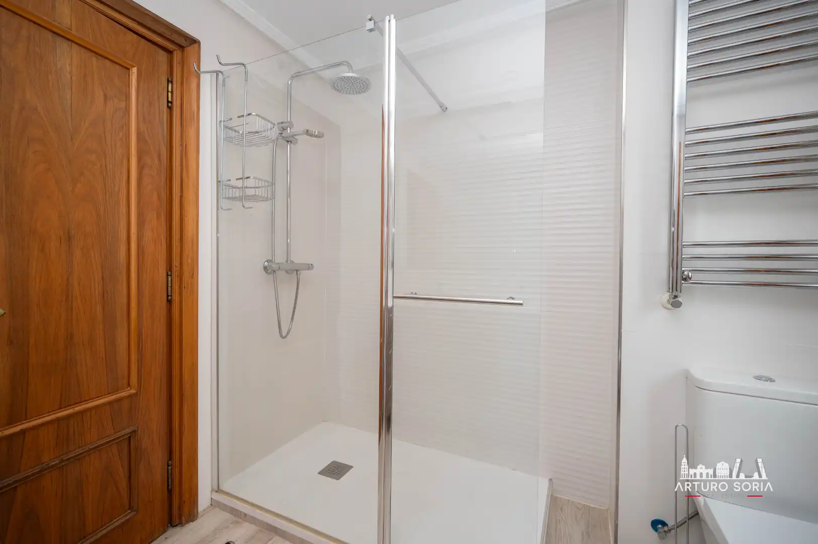Baño de Piso de alquiler en Madrid con Aire acondicionado y Piscina comunitaria