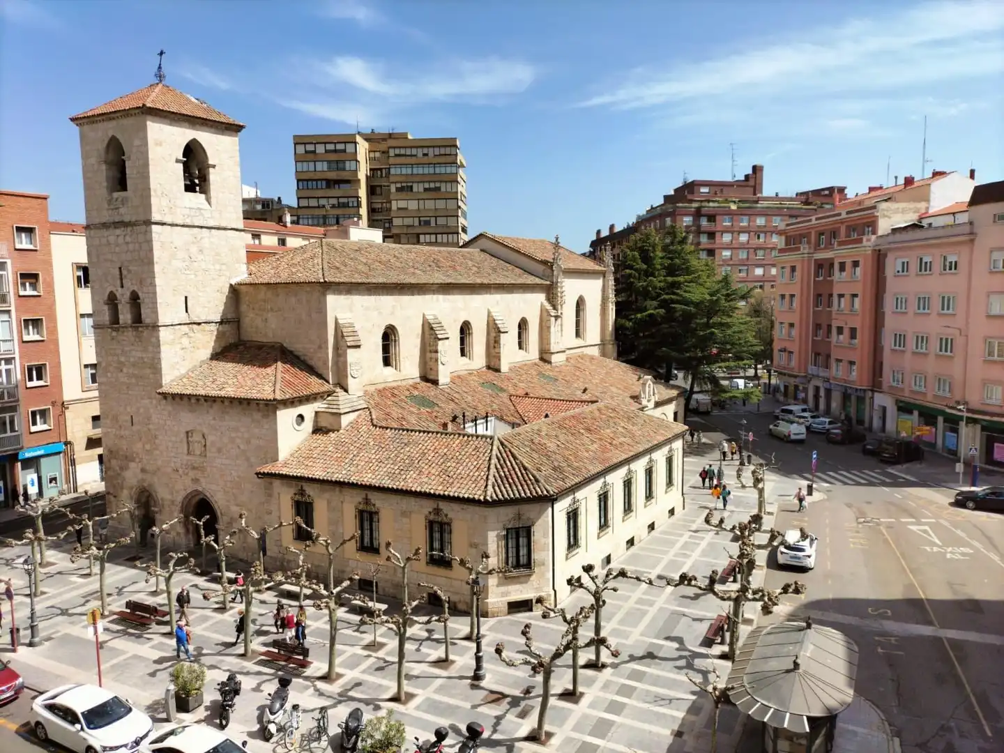 Vista exterior de Pis en venda en Palencia amb Calefacció i Balcó