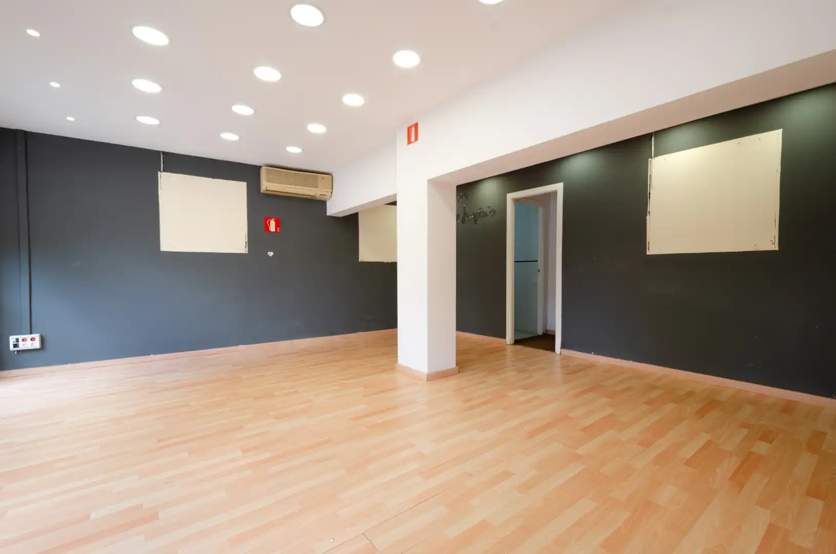 Local de lloguer en Barcelona amb Aire condicionat i Parquet