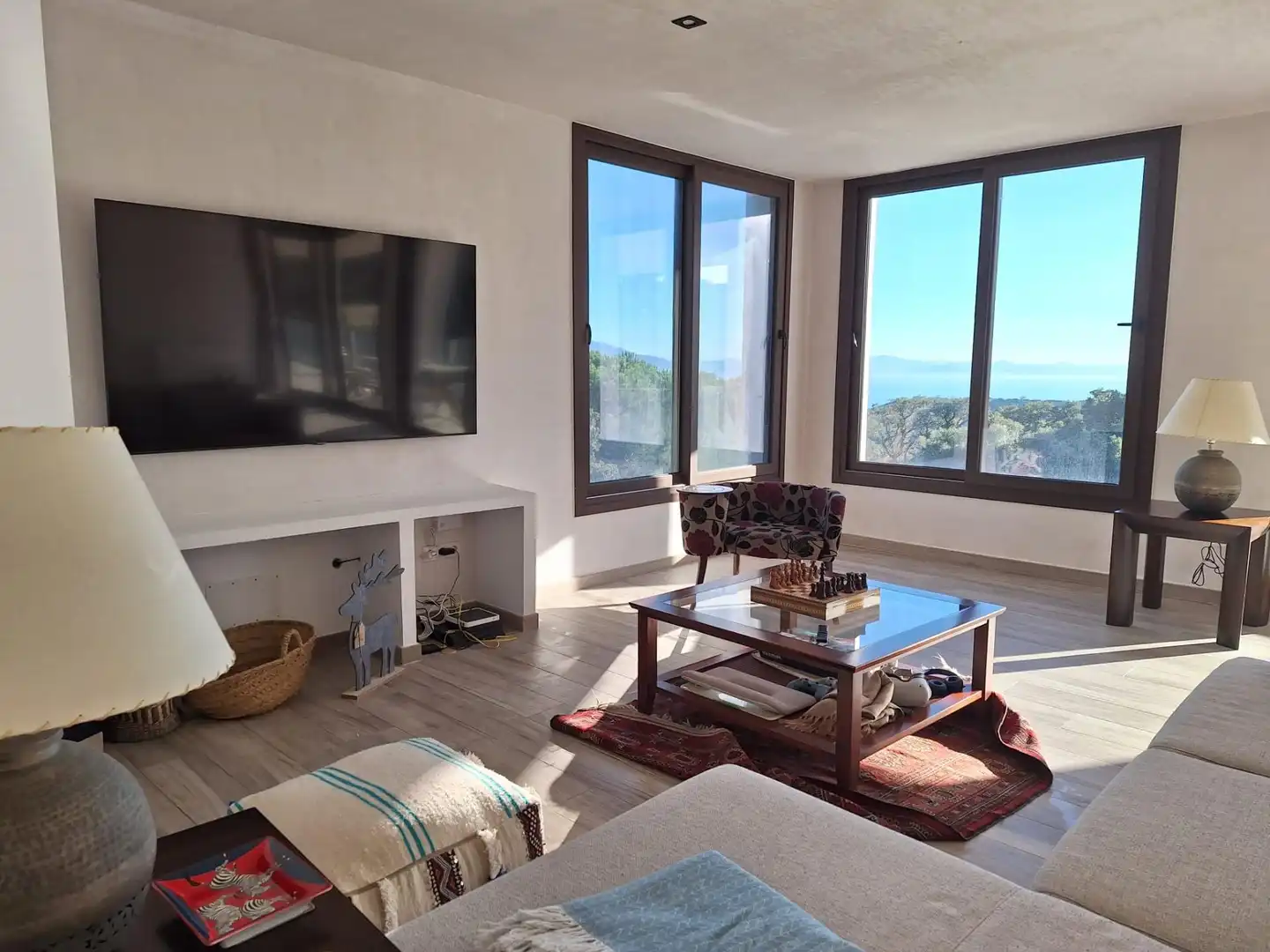 Sala d'estar de Casa o xalet en venda en Tarifa amb Jardí privat, Terrassa i Traster