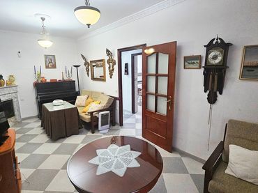 Haus zum Verkauf in Calle Tres de Agosto 16