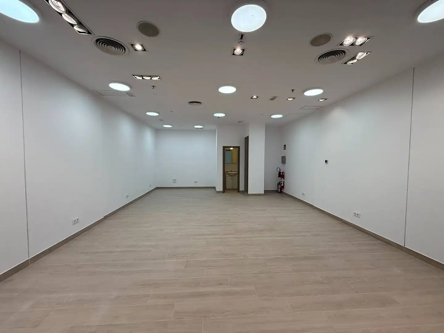 Local comercial en venta en Carrer Carrer Baricentro B-102, imagen 21