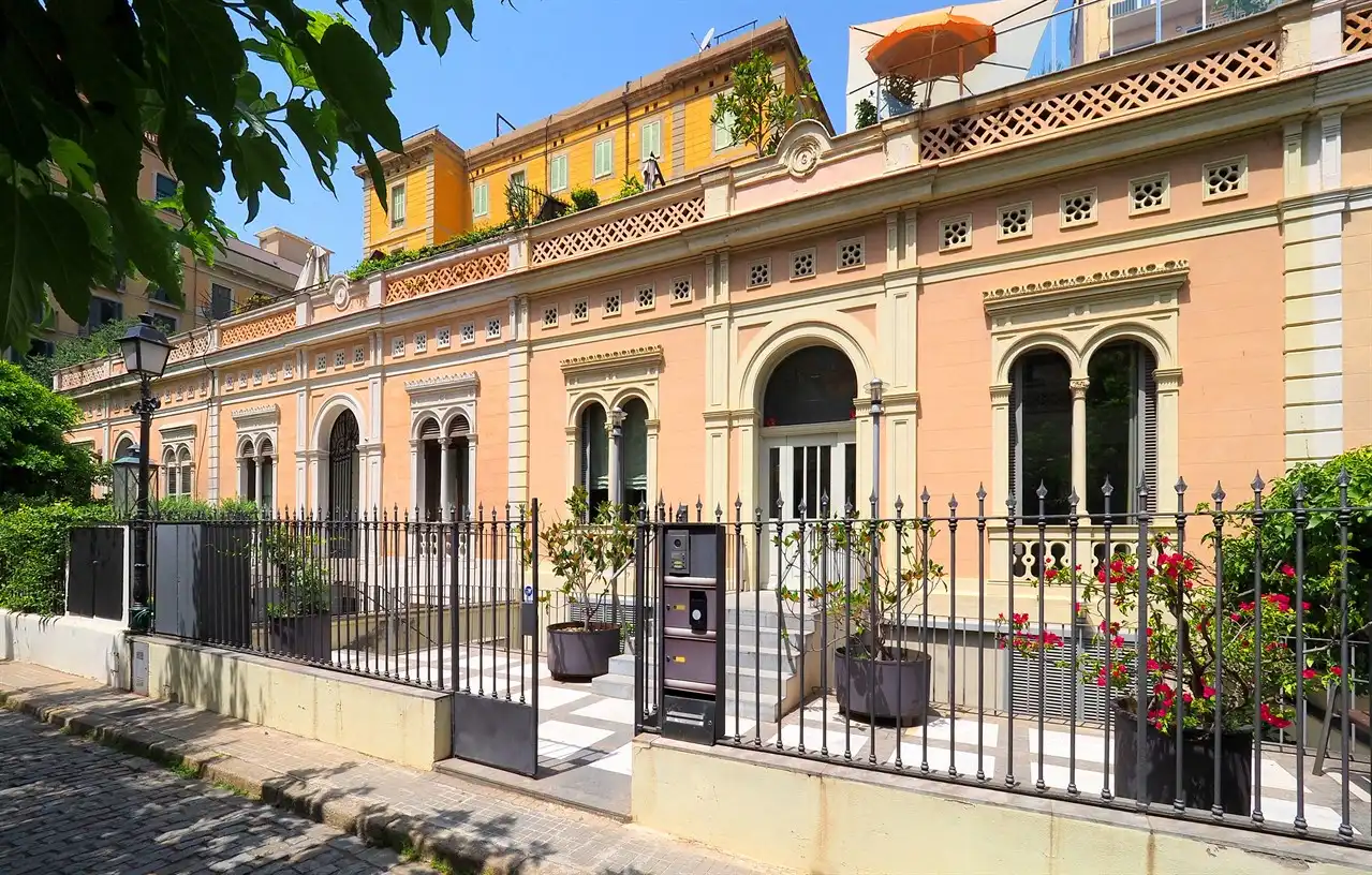 Exterior view of Houses for sale in Barcelona  with Parquet flooring, Terrace and Furnished