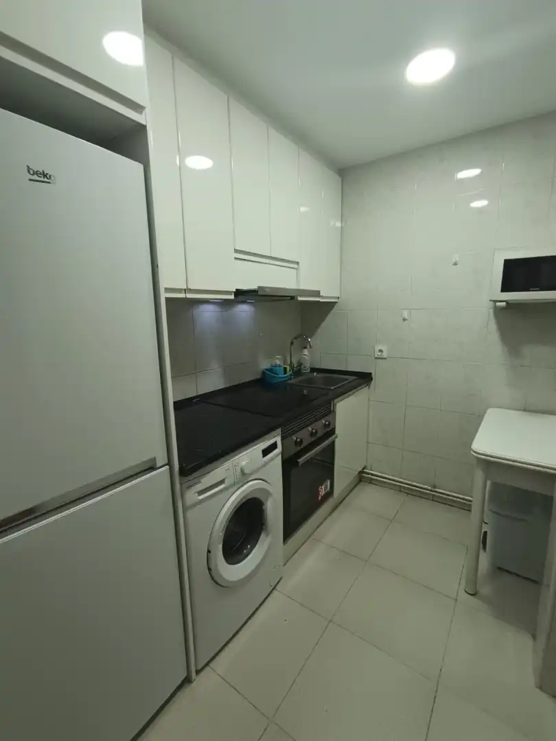 Kitchen of Flat for rent in Madrid  with Heating, Terrace and Oven