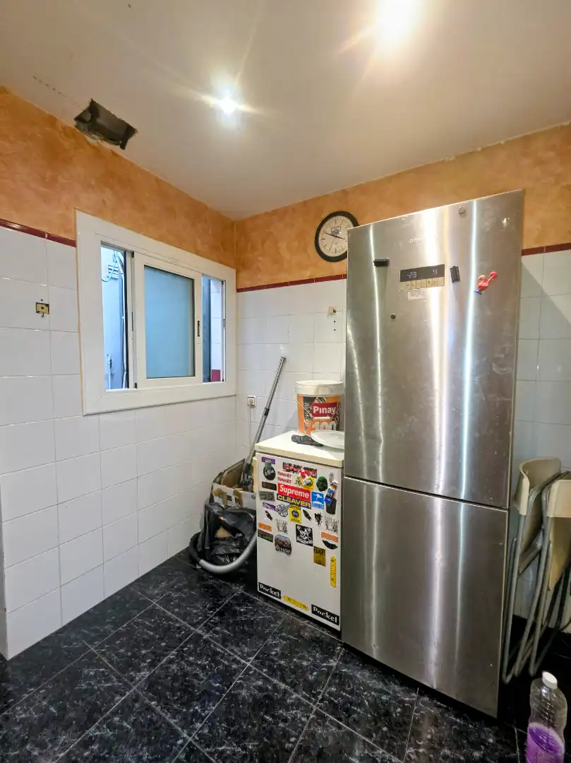 Küche von Wohnung zum Verkauf in L'Hospitalet de Llobregat