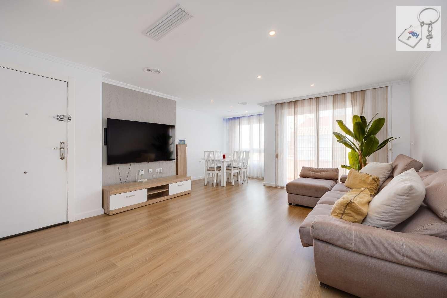 Apartment for sale in N/A, Centro - Muelle Pesquero, Centro, Torrevieja