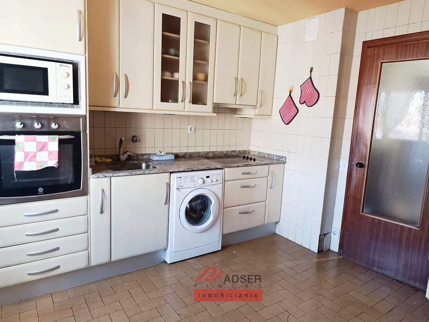 Kitchen of Flat for sale in  Logroño  with Parquet flooring and Terrace