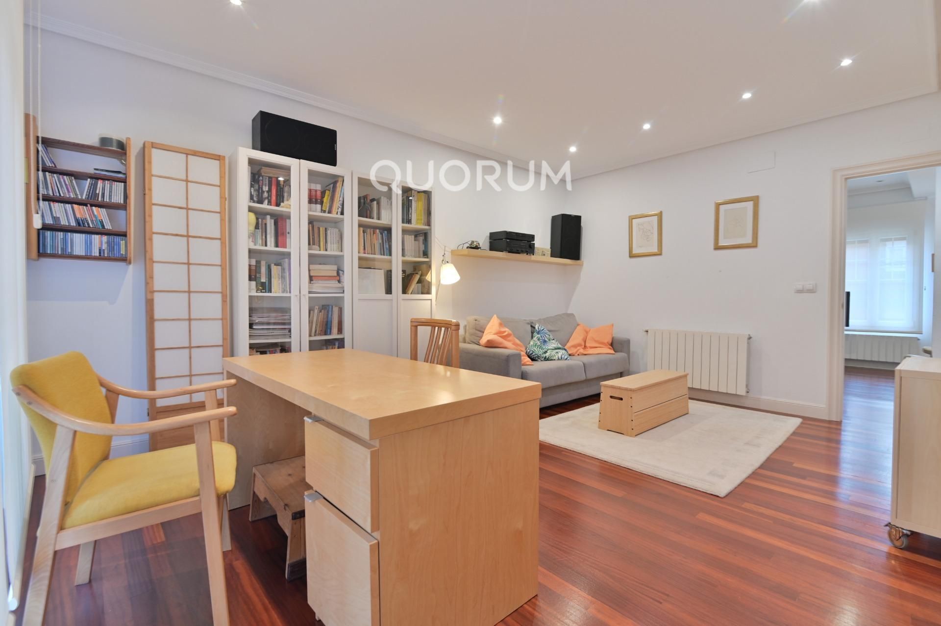 Sala d'estar de Pis en venda en Getxo  amb Calefacció