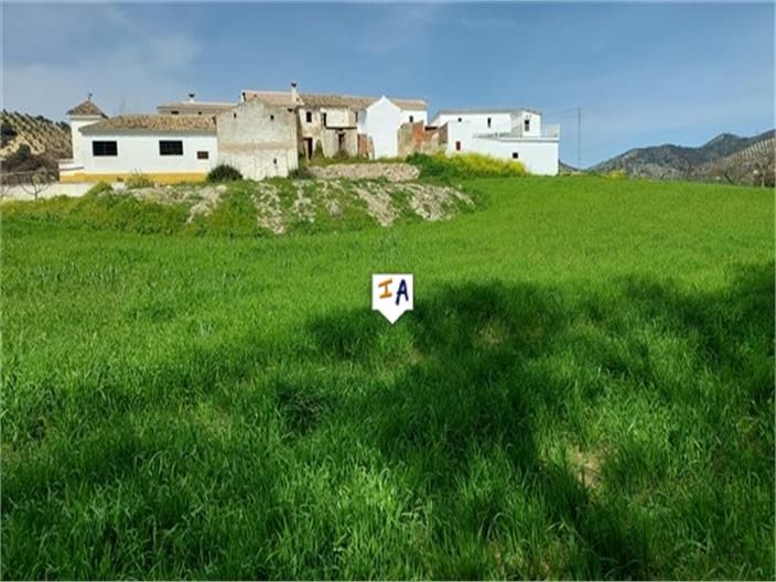 Country house for sale in Algarinejo
