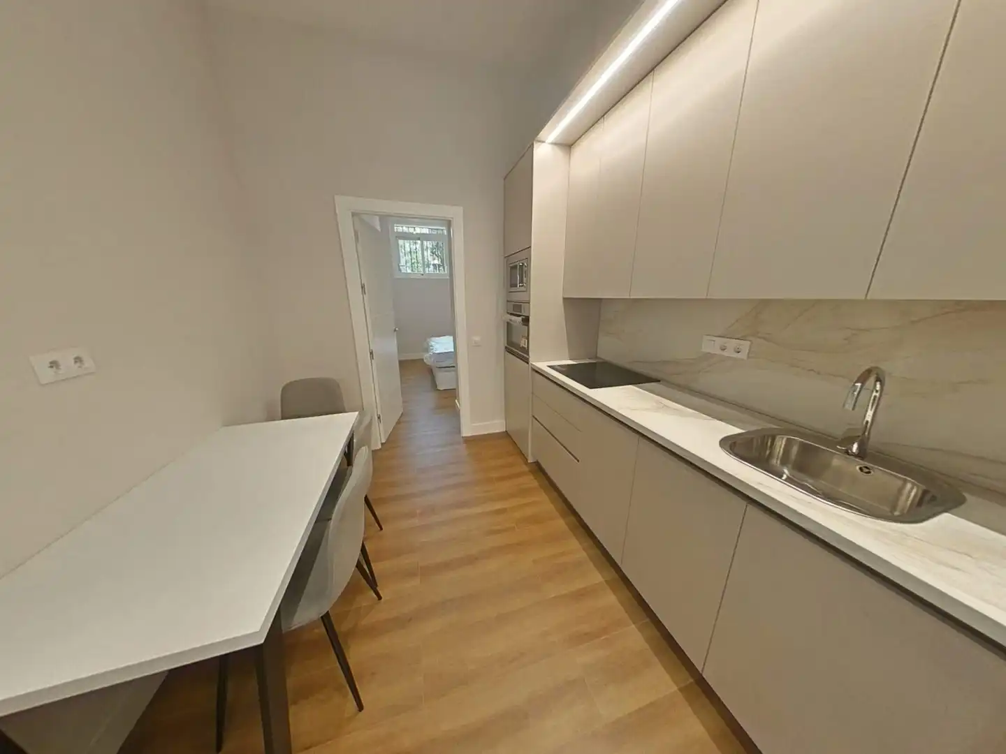 Cuina de Apartament de lloguer en Córdoba amb Aire condicionat i Parquet
