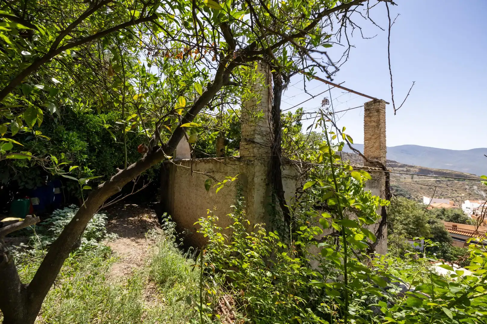 Außenansicht von Country house zum Verkauf in Lanjarón mit Privatgarten und Terrasse
