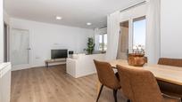 Sala d'estar de Pis en venda en Terrassa amb Calefacció i Balcó