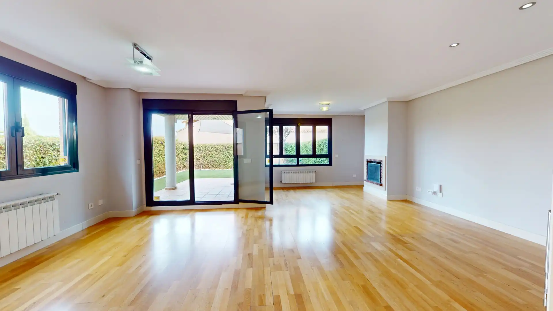 Doppelhaushälfte mit Garten zum Verkauf in Calle Ecuador, imagen 9