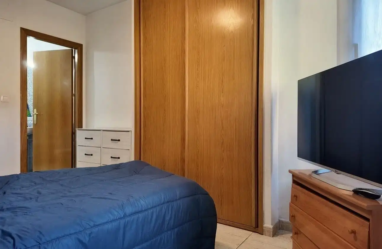 Habitación de Piso en venta en Alicante / Alacant con Aire acondicionado, Trastero y Amueblado