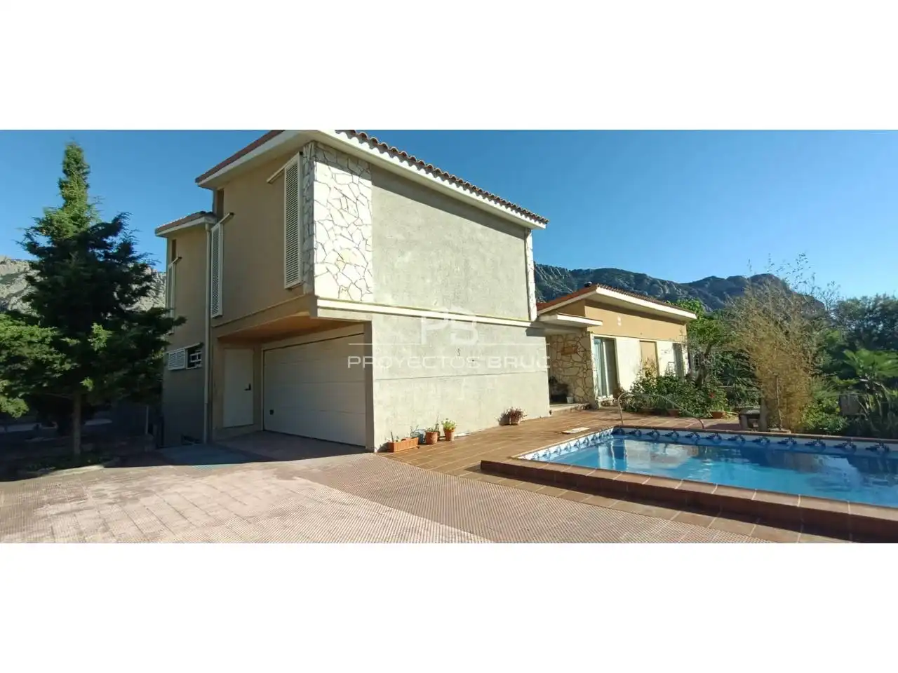 Chalet con piscina en venta en Collbató