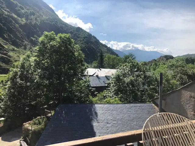 Vista exterior de Àtic en venda en Alt Àneu amb Calefacció i Moblat
