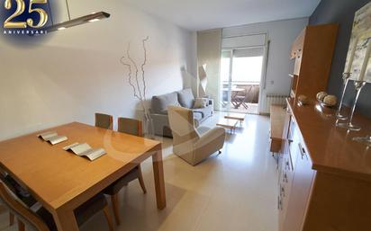 Living room of Flat for sale in Sabadell  with Air Conditioner, Heating and Terrace