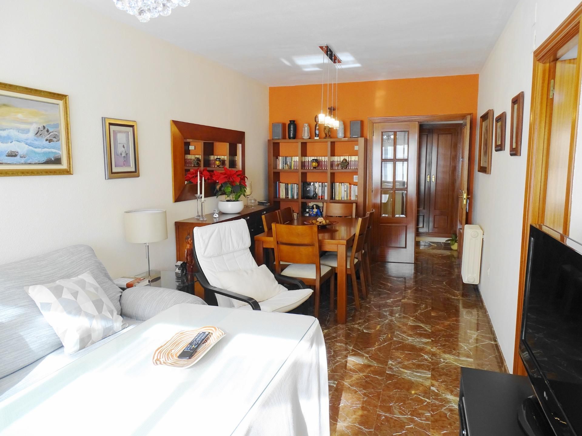 Sala d'estar de Pis en venda en  Granada Capital amb Calefacció i Terrassa