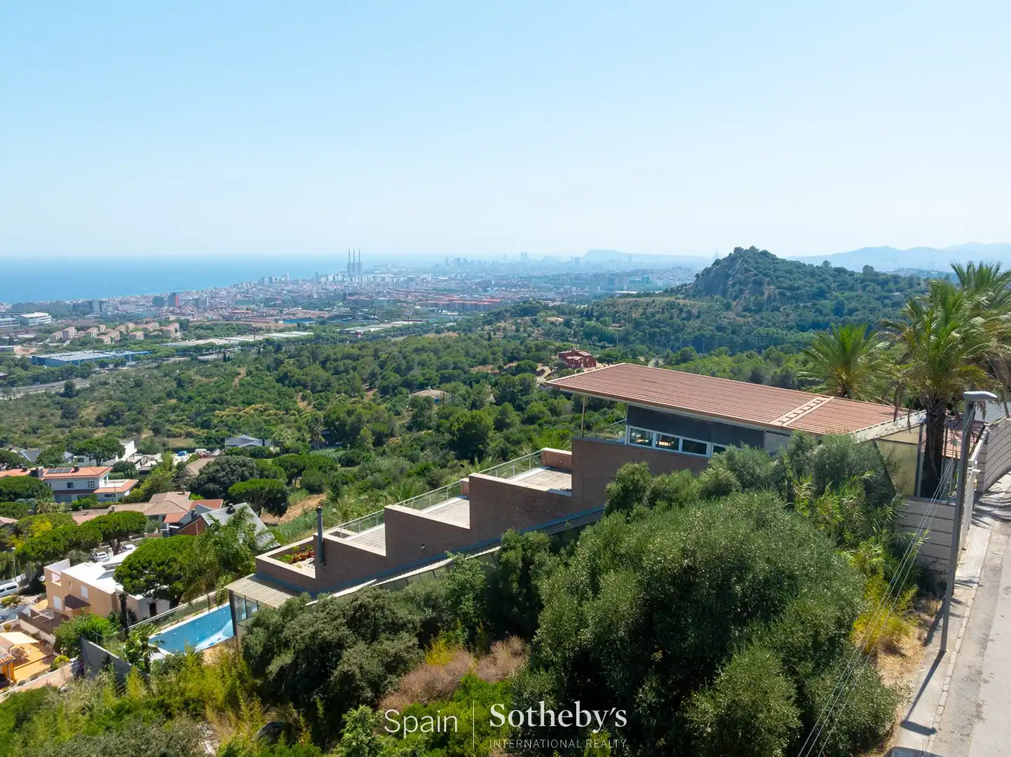 Vista exterior de Casa o chalet en venta en Badalona con Aire acondicionado, Calefacción y Jardín privado