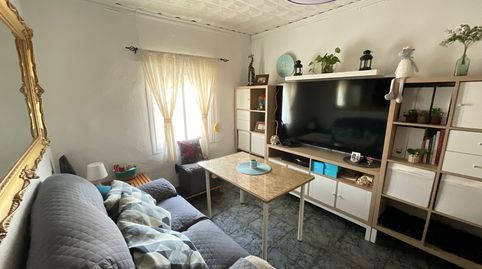 CASA DE DOS PLANTAS CON PATIO PRIVADO EN BARRIADA LOS REMEDIOS