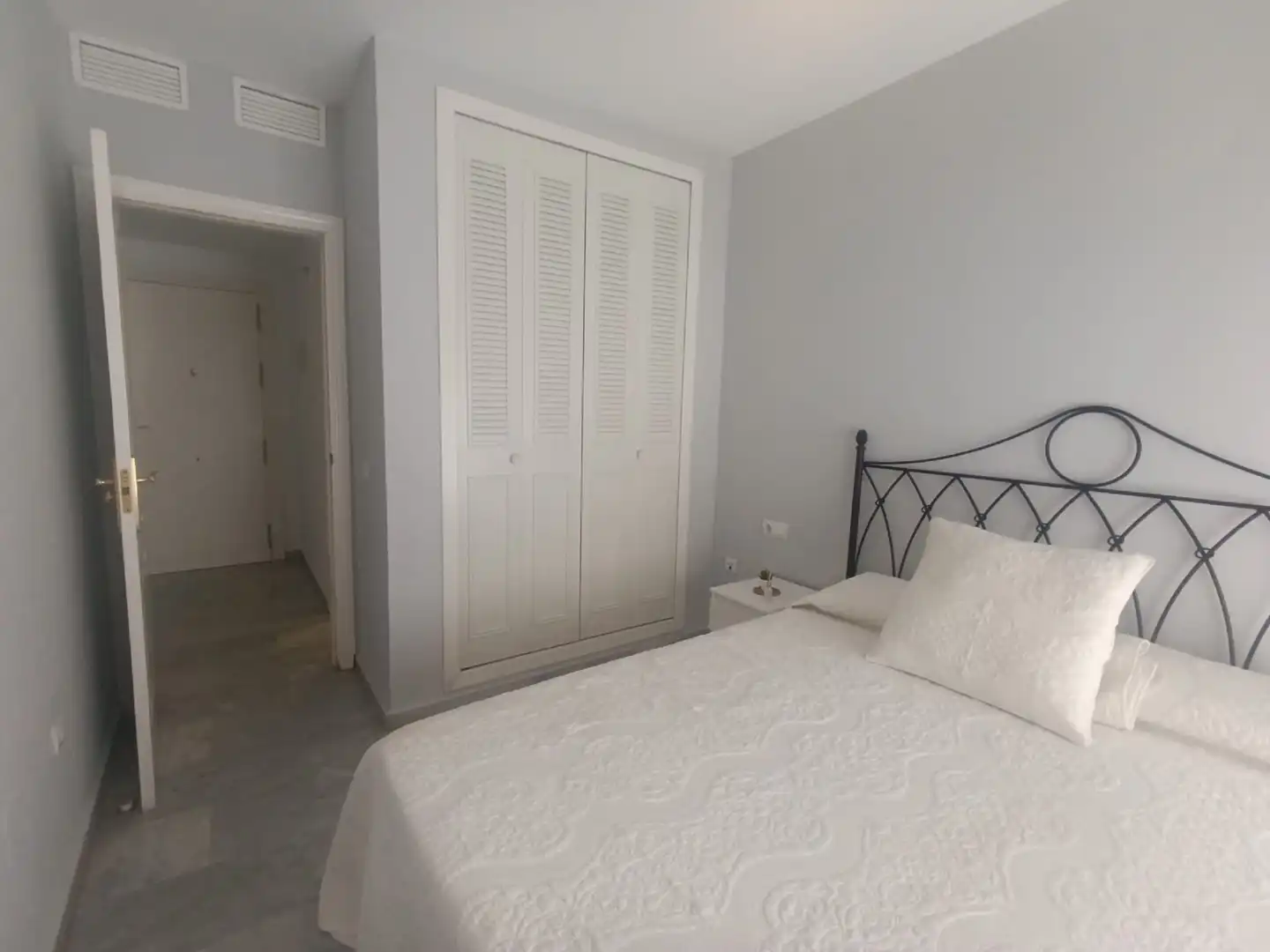 Habitación de Apartamento de alquiler con opción a compra en Málaga con Aire acondicionado, Terraza y Trastero