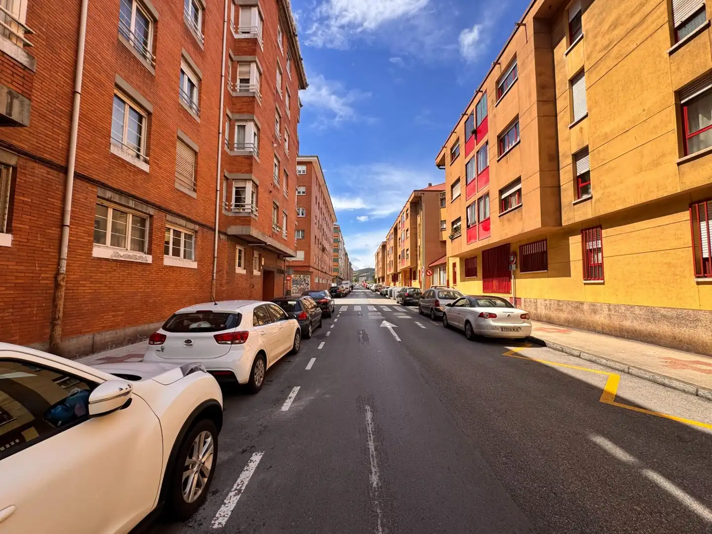 Vista exterior de Piso en venta en Gijón  con Calefacción