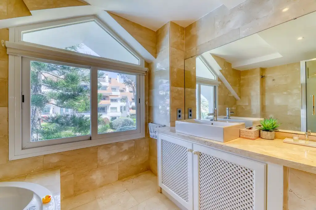 Baño de Dúplex en venta en Calvià con Terraza, Trastero y Piscina comunitaria