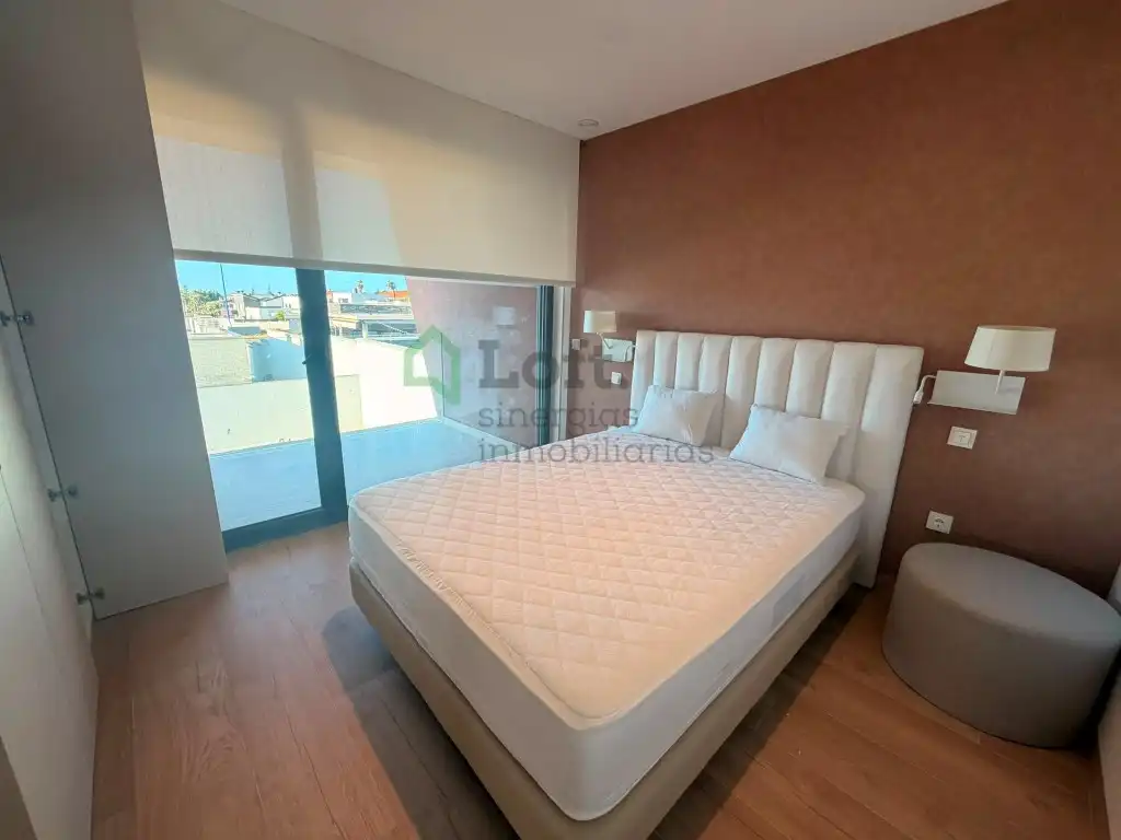 Dormitori de Casa o xalet en venda en Badajoz amb Terrassa, Piscina i Domòtica