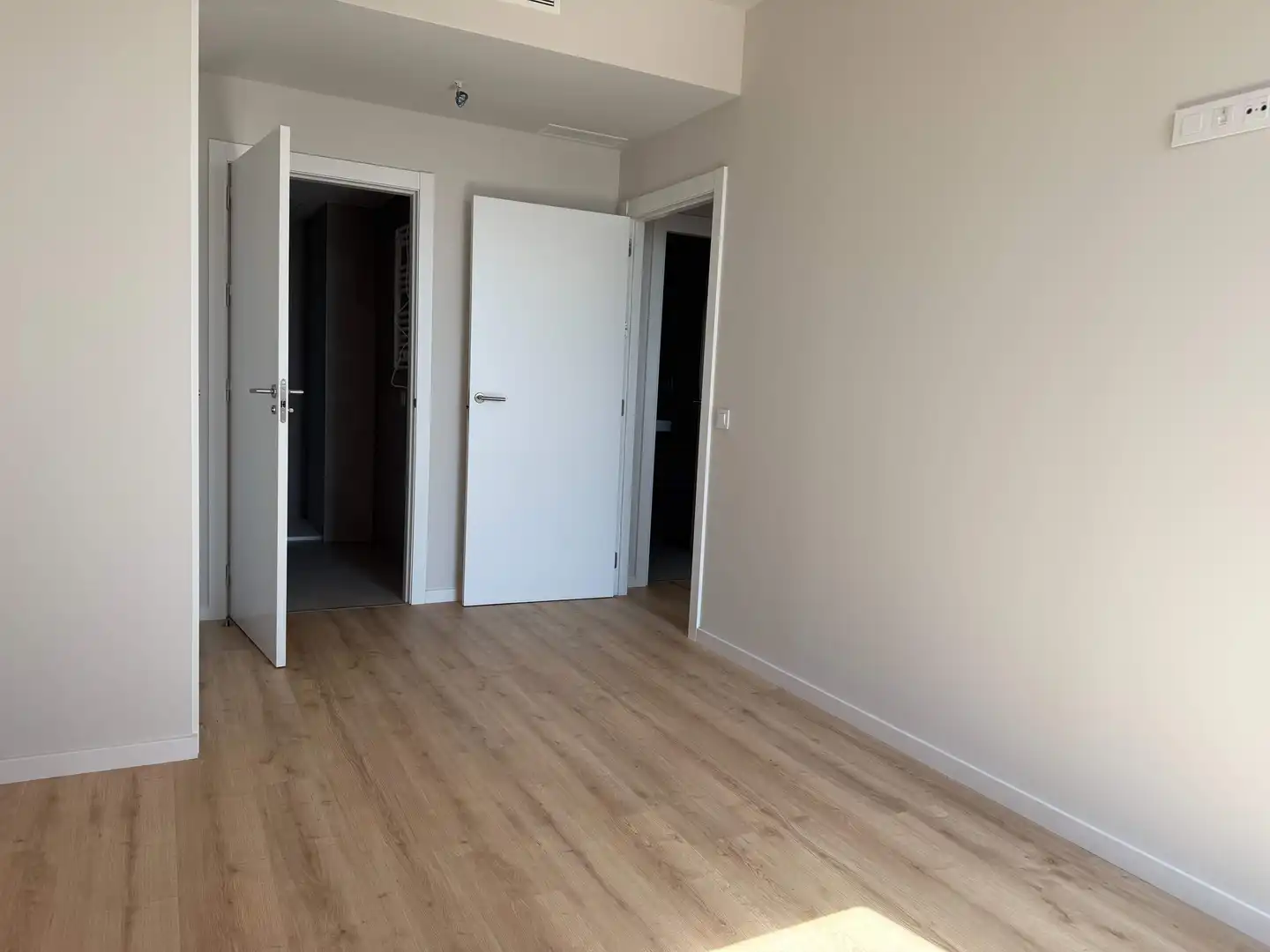 Wohnung zur Miete in Viladecans mit Klimaanlage, Heizung und Privatgarten