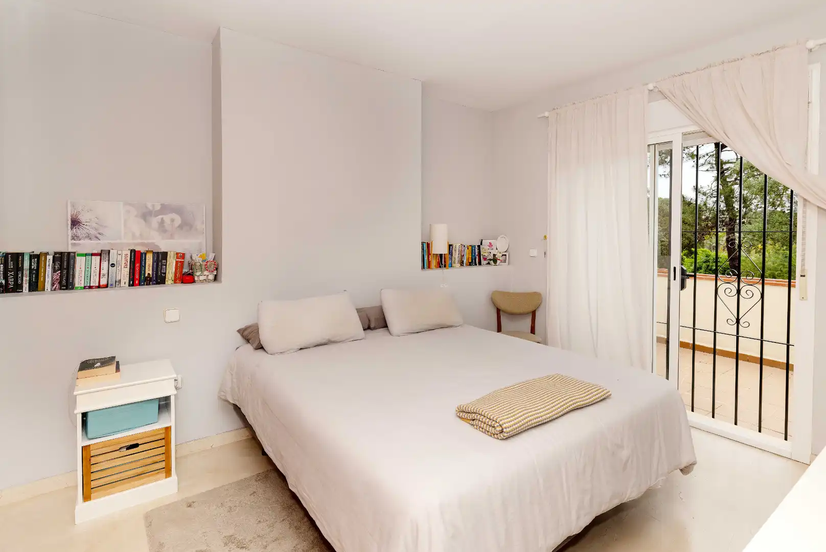 Bedroom of Detached homes for sale in Marbella  with Air Conditioner, Heating and Private garden