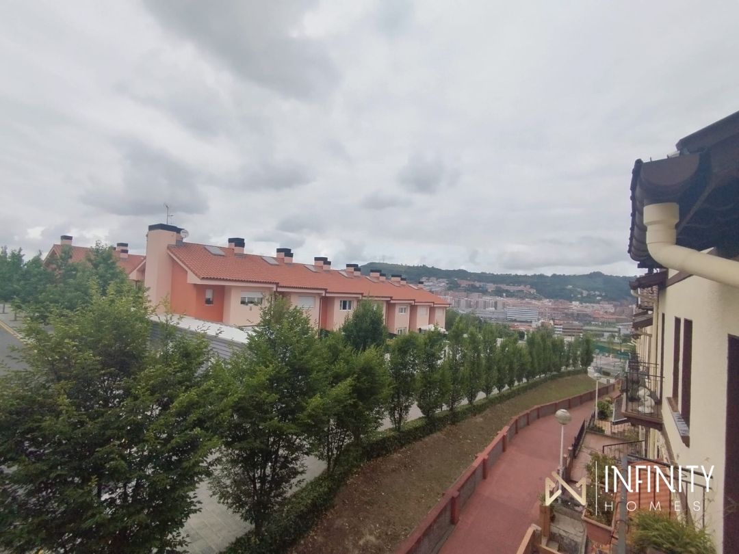 Exterior view of Flat for sale in Bilbao   with Heating, Terrace and Balcony