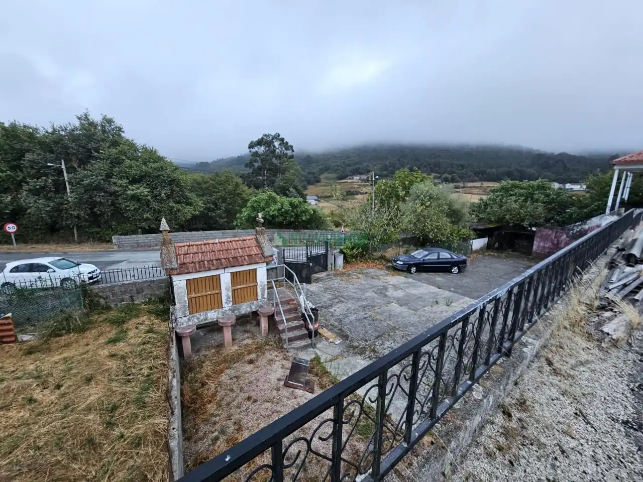 Vista exterior de Casa o xalet en venda en Covelo amb Calefacció, Jardí privat i Terrassa